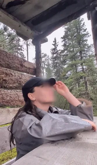Andrea, 35