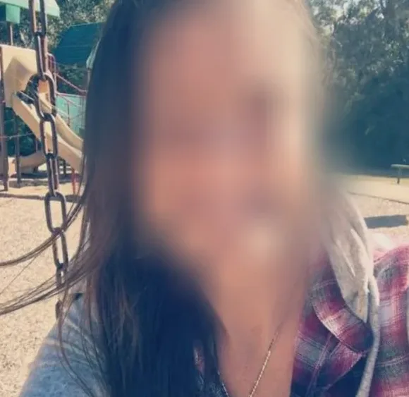 Cara, 39