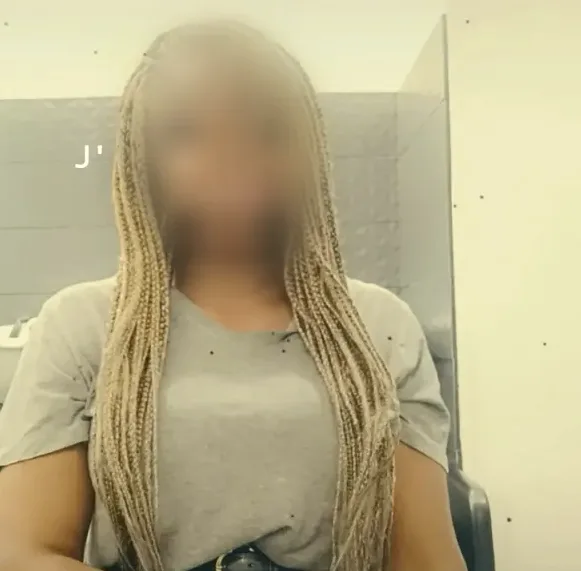 Ela, 39