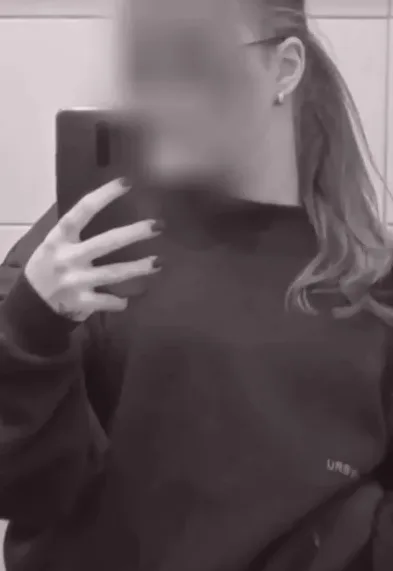 Jana, 19
