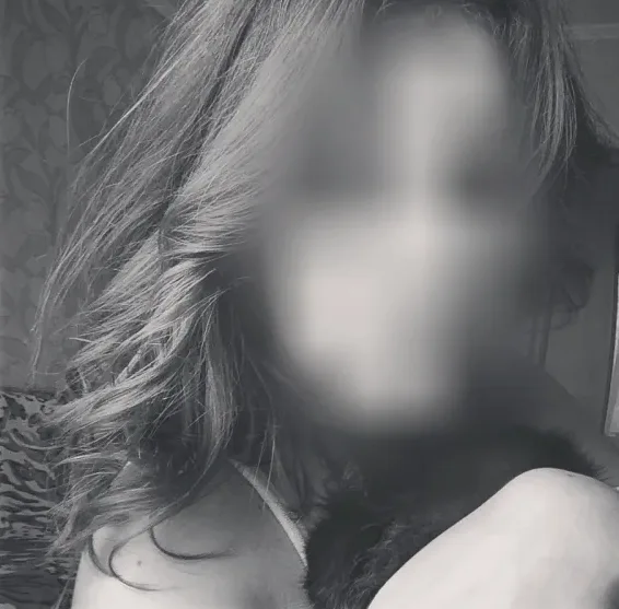 Klara, 28