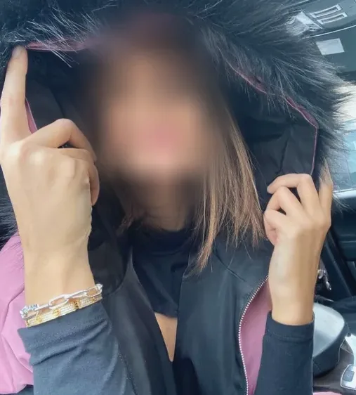 Klara, 28