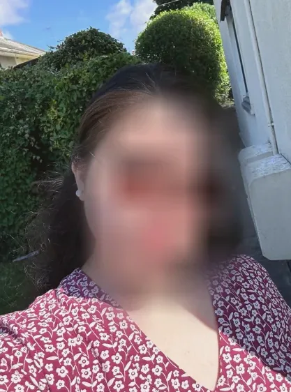 Neele, 28
