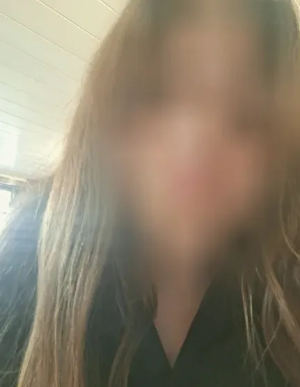 Pauline, 27