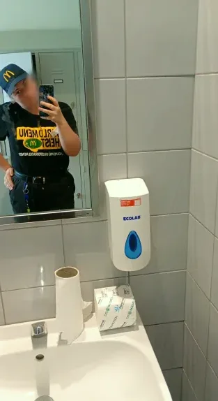 Rebecca, 24