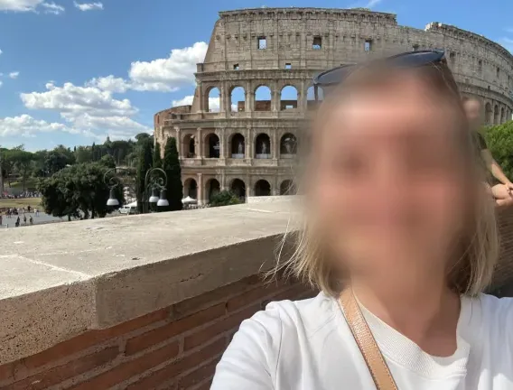 Romy, 38
