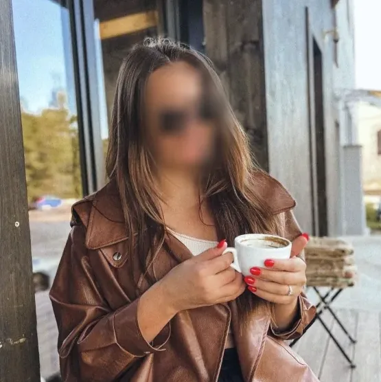 Romy, 27