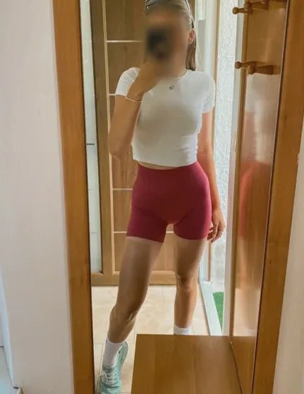 Sophia, 27