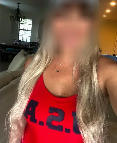Yvonne, 38